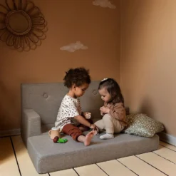 by KlipKlap KK Kids Sofa, sand med sand knap