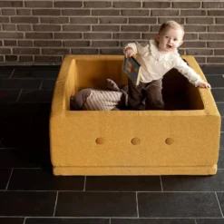 By klipklap KK play fold square Mustard w. Mustard